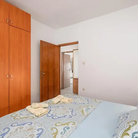 Awesome Home In Crikvenica With House Sea View * Crikvenica