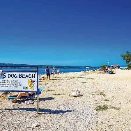Awesome Home In Crikvenica With House Sea View Holiday home *
