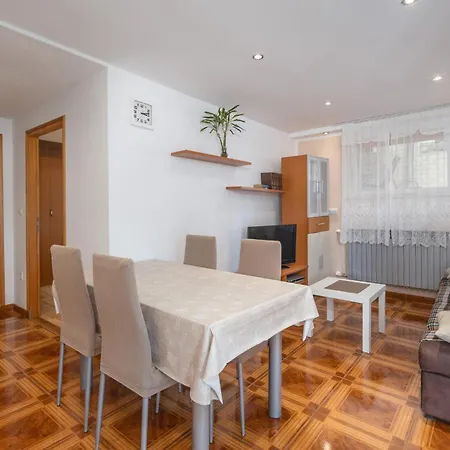 Holiday home Awesome Home In Crikvenica With House Sea View Crikvenica