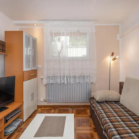 Awesome Home In Crikvenica With House Sea View * Crikvenica
