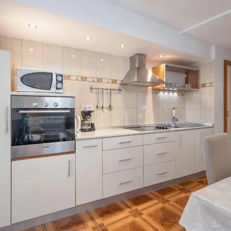 Awesome Home In Crikvenica With House Sea View