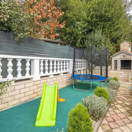 Awesome Home In Crikvenica With House Sea View Holiday home