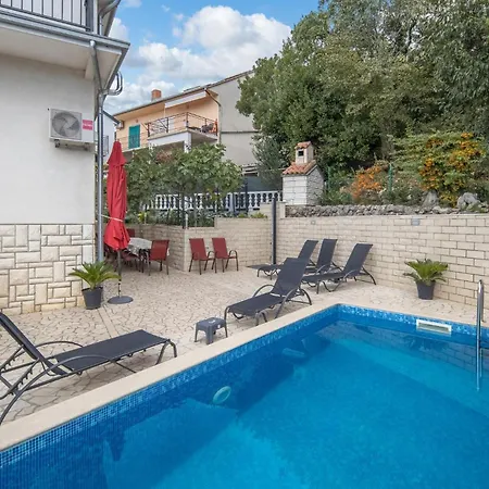 Awesome Home In Crikvenica With House Sea View Holiday home *