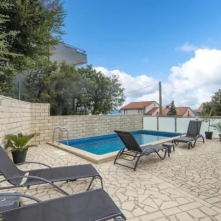 Awesome Home In Crikvenica With House Sea View Crikvenica
