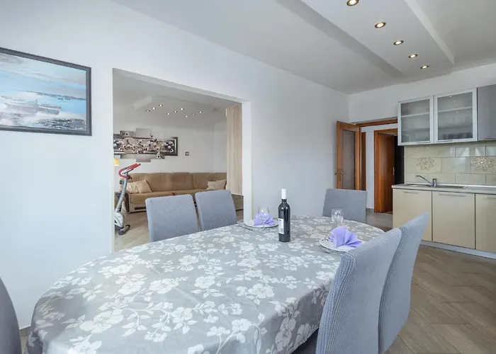 5 Bedroom Stunning In بيت للعطل تْسْغيكفانِتْسا