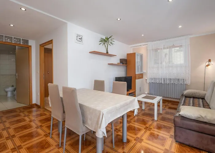 Casa de Férias 5 Bedroom Stunning In Crikvenica