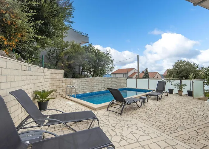 5 Bedroom Stunning In Crikvenica